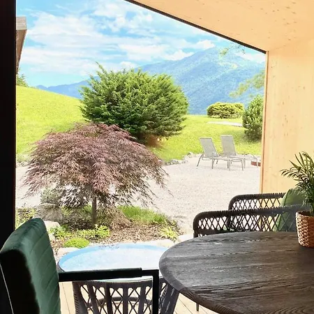 普利纳思公寓酒店