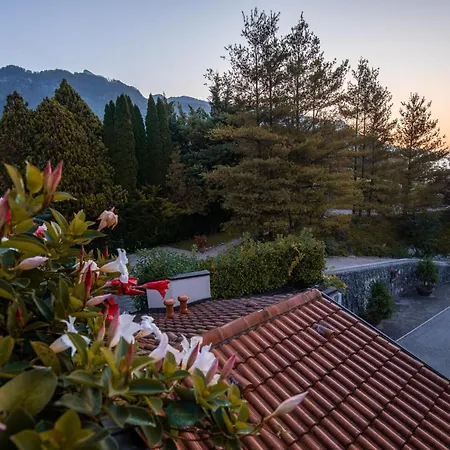 普利纳思公寓酒店