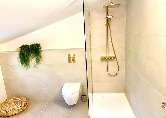 Pri Nas Кобарид