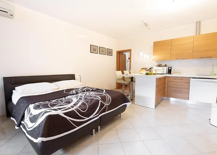 Pri Nas Кобарид